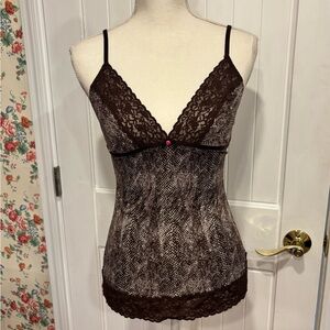 💐Victoria Secret NWT Women's Camisole top size L💕